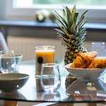 Have-a-nice-stay - U-bahn Nach Hamburg 150m- Baecker & Restaurants 200m - Lidl 800m - Zentrum 1,5km * Ahrensburg