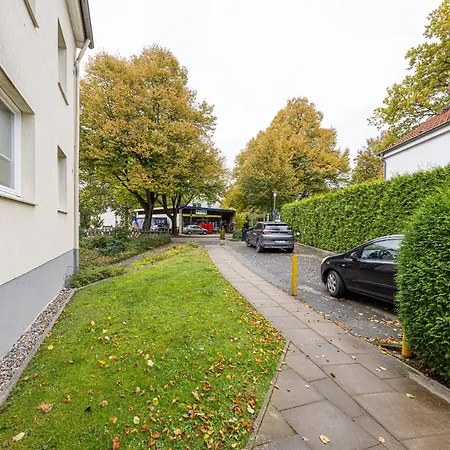 Have-a-nice-stay - U-bahn Nach Hamburg 150m- Baecker & Restaurants 200m - Lidl 800m - Zentrum 1,5km * Ahrensburg
