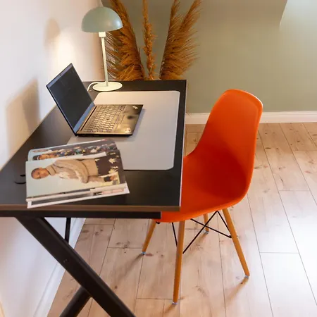 Apartment Have-a-nice-stay - U-bahn Nach Hamburg 150m- Baecker & Restaurants 200m - Lidl 800m - Zentrum 1,5km Ahrensburg
