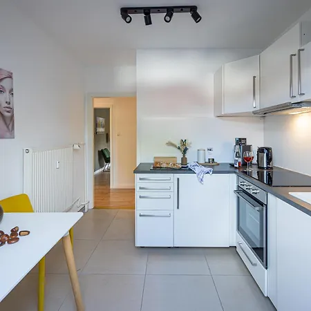 Have-a-nice-stay - U-bahn Nach Hamburg 150m- Baecker & Restaurants 200m - Lidl 800m - Zentrum 1,5km