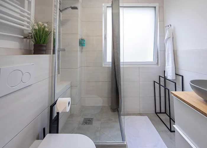 Apartamento Have-a-nice-stay - U-bahn Nach Hamburg 150m- Baecker & Restaurants 200m - Lidl 800m - Zentrum 1,5km Ahrensburg