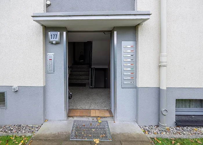 Have-a-nice-stay - U-bahn Nach Hamburg 150m- Baecker & Restaurants 200m - Lidl 800m - Zentrum 1,5km Apartamento Ahrensburg
